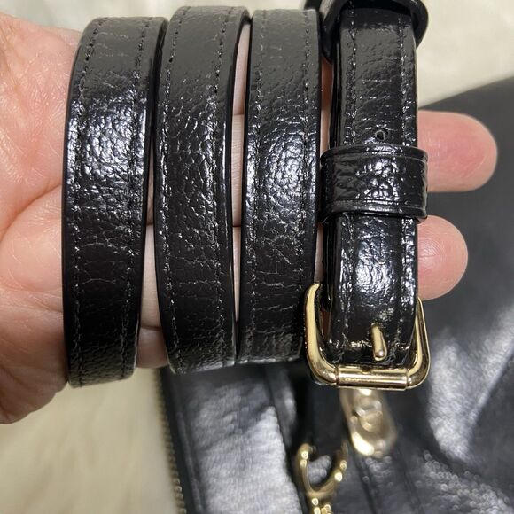 Coach Swagger Swingpack Crossbody Purse Handbag Black Gold Womens - Picture 8 of 12